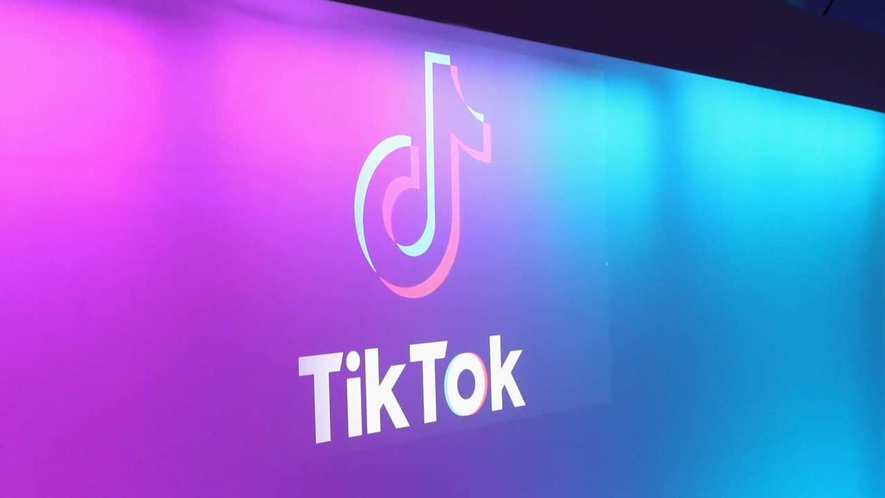 تغيير الصوت في التيك توك | طريقة إضافة تأثيرات صوتية في تيك توك 2021