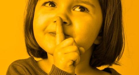 علم طفلك الفرق بين الأسرار والخصوصية