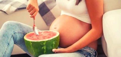 فوائد البطيخ للحامل والجنين وضمان نمو سليم
