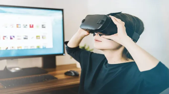 ما الفرق بين تقنيات الواقع الافتراضي Vr والواقع المعزز Ar والواقع المختلط Mr